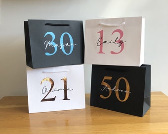 Personalised Birthday Gift Bag, Any Age and Name gift bag, Various Colours bag - 18th 21st 30th 50th 60th Present bag, custom birthday gift