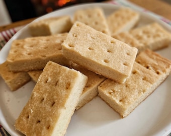 Scottish Shortbread Fingers / Biscuits / Cookies - Authentic Scotland Family Recipe - Sweet British / European Confection Dessert Gift