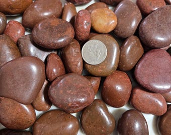Polished Red River Pebbles – High Gloss Landscaping Stone for Vases, Aquariums, Terrariums
