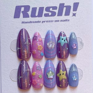 Holographisch Pink Lila Drücken Sie auf die Nägel: Videospiel Nail Art, Mandelform