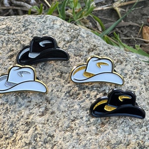 Los Sombreros Pin
