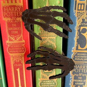 Skeleton Hands Bookshelf Decor Accessory /Spooky Bookish merch/Gift for book lover/Book Nook decoration / Horror Zombie /Bookish Decor