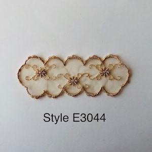 Embroidered Head Covering E3044