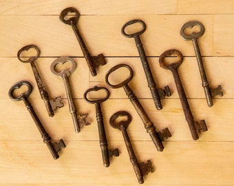 20 Real Antique Keys Collection Vintage Original Metal Skeleton Keys Authentic Old Lock Keys Charm Jewelry Supply Rusty Antique Lot C