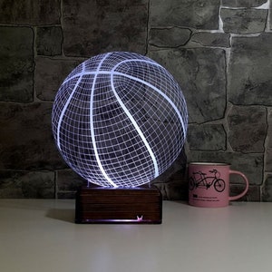 Lampe LED NBA 3D : Kobe Bryant, Jordan, LeBron - Veilleuse avec socle en bois