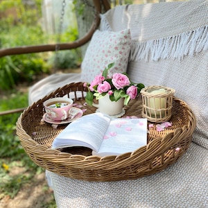 Round Tray, Round Basket Tray, Round Wicker Tray, Handled Basket Tray, Rustic Tray, Bread Basket Fruit Basket Serving Tray Wall Basket Decor