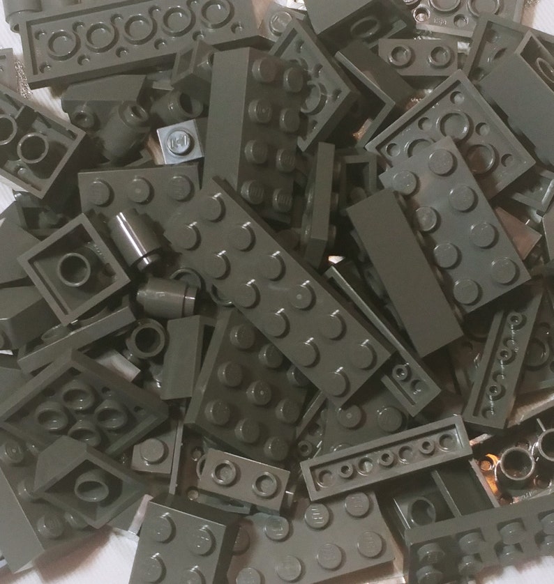 FREE *Random Minifigure Slopes with One Pieces Wedges Plate Dark Blueish Grey LEGO\u00ae Bulk Lot 100 Parts Brick 1