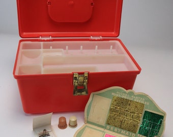 Vtg 1970s Plastic Sewing Case (Mint) and/or 1960s Filter Queen or Nu-Maid Margarine Promo Sewing Thimbles, Needle Packets, Travel Sew Kit