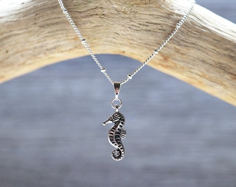 Jewels Obsession Seahorse Pendant Sterling Silver 39mm Seahorse with 7.5 Charm Bracelet 