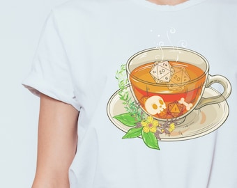 Camiseta de DnD de Deadly Low Roll Tea, camiseta de DnD, camiseta de DM, camiseta de DnD, camiseta de poción de DnD, regalo de DM, merchandising de DnD, regalo de DnD, camiseta de TTRPG, camiseta de poción de DnD