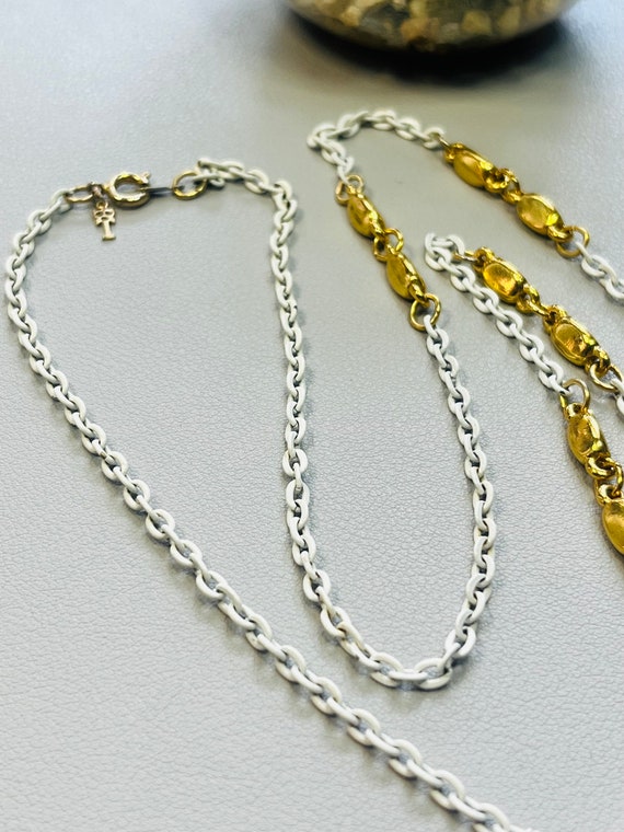 Vintage CROWN TRIFARI white link chain w/gold ton… - image 2