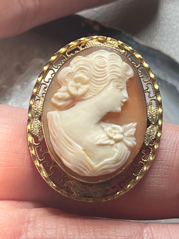 Vintage AMCO 1/20 10k genuine Cameo Brooch