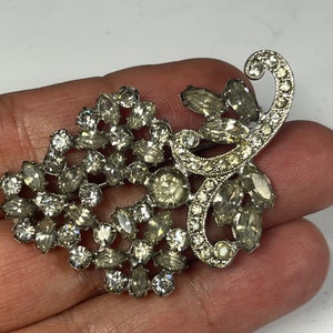 Vintage KRAMER of New York rhinestone brooch