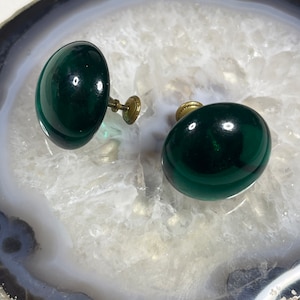 Vintage WESTERN GERMANY green glass cabochon screw back earrings