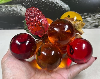 Vintage MCM autumnal tone lucite grape cluster w/berry accent