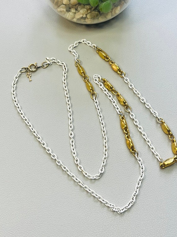 Vintage CROWN TRIFARI white link chain w/gold ton… - image 1