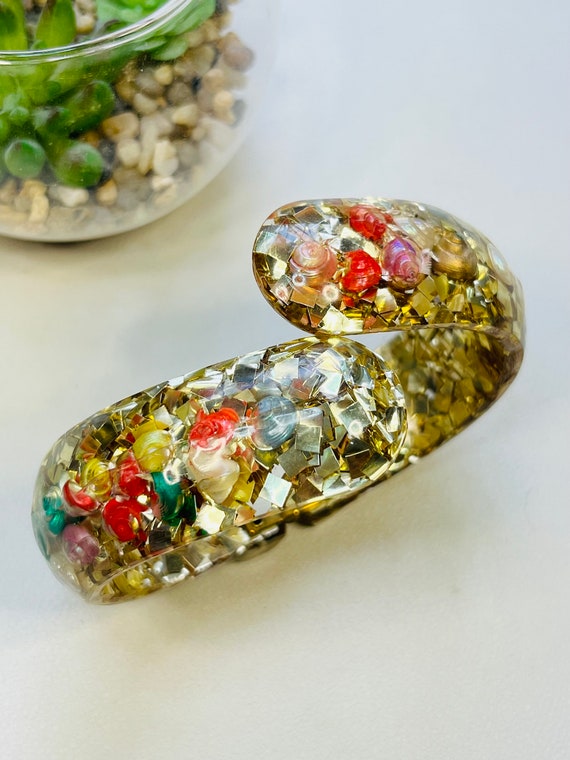 Vintage confetti/shell lucite bypass clamper brac… - image 2