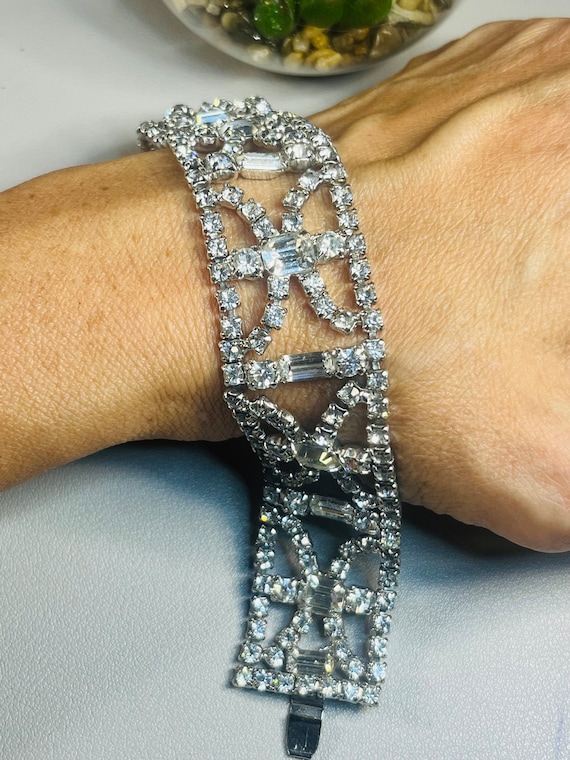 Silver tone clear rhinestone bracelet