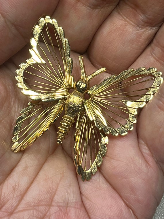 Vintage MONET gold tone butterfly brooch - image 2