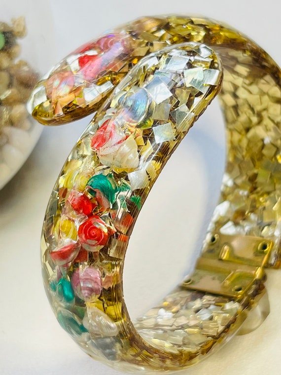 Vintage confetti/shell lucite bypass clamper brac… - image 3