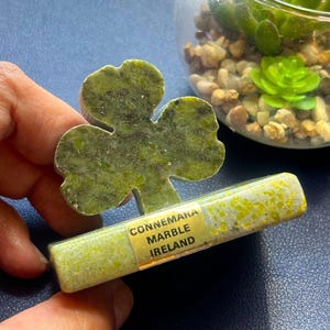 Vintage Connemara Marble Shamrock Figurine