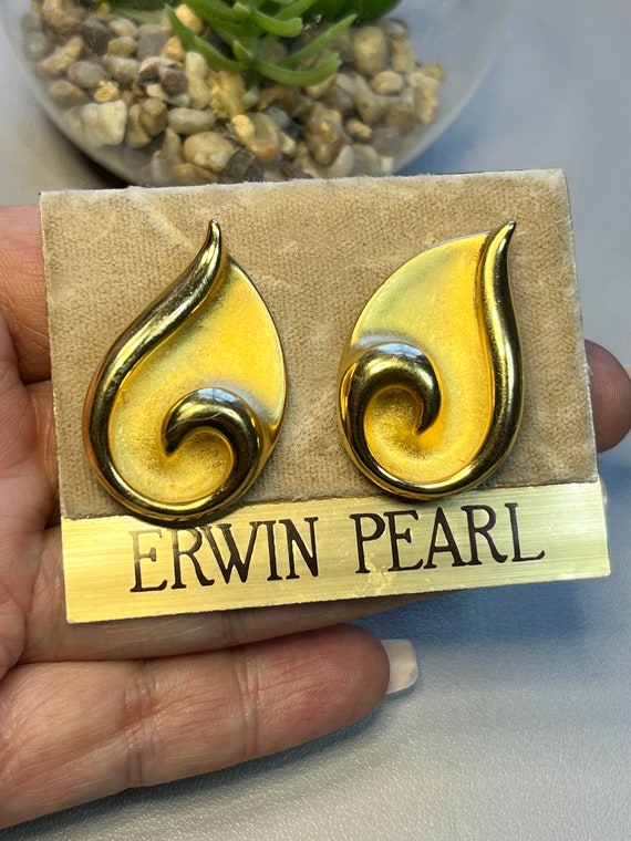 Vintage ERWIN PEARL gold tone earrings on original