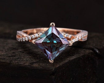 Princess Cut Alexandrite Ring Color Change Alexandrite Engagement Ring Rose Gold Unique Twisted Moissanite Ring Wedding Anniversary Ring