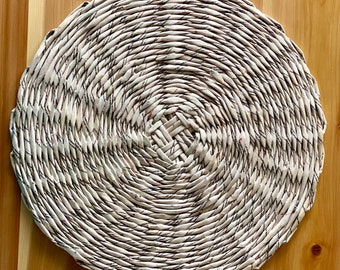 Woven Newspaper Tube Placemat: Upcycled Circular Decor