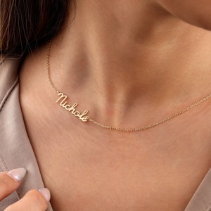 Colar lateral minimalista, colar com nome pequeno, colar com nome lateral, colar com nome personalizado, presente de Ano Novo, colar de prata feito à mão