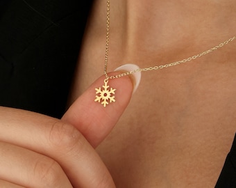 Snowflake Necklace, Gold Snowflake Necklace, 925 silver Snowflake Necklace, Customized Snowflake Necklace, Dainty Snowlake Necklace