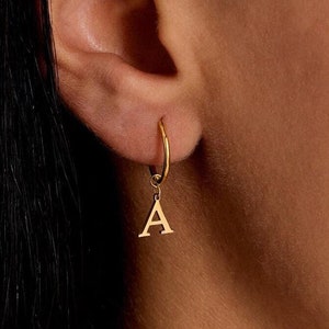 Brincos de argola com letras douradas personalizadas, brincos com iniciais pendentes, brincos de argola com alfabeto, brincos com letras personalizadas, brincos para melhor amiga