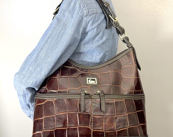 Vintage Dooney & Bourke Croc Embossed Shoulder Bag Brown Patent Leather Y2K Purse