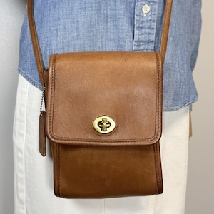 Vintage Coach Scooter Bag 9893 British Tan Leather Crossbody USA Made 1996