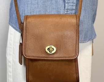 1996 Vintage Coach Scooter British Tan Leather Crossbody Bag USA Made