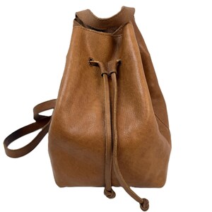 closing leather drawstring for backpack TOP FLAP Piel helping you to be able to see inside easier when there isnt much light VEGAN BACKPACK Drawstring Bag Faux