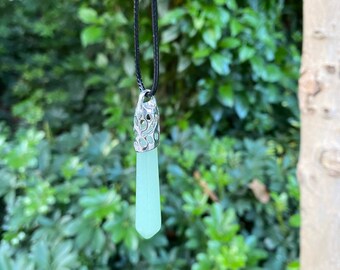 handmade healing pendant natural green aventurine quartz DIY Pendant .Crystal Pointed Pendant,Crystal Pencil Point Pendant necklace