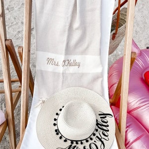 Personalized Turkish Towel, Bridal Shower Favors, Custom Beach Towel, Bachelorette Party Favors, Bridesmaid Towel, Wedding Gift, Beach Towel