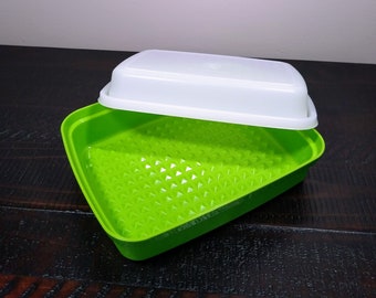 Tupperware Season N Serve Marinating Container, Vintage Tupperware, Small Apple Green Marinator