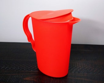Tupperware Impressions 2 Liter Red Oval Pitcher with Lid, Vintage Tupperware Pitcher