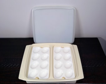 Tupperware Deviled Egg Keeper with Lid, Vintage Almond Colored Egg Tray