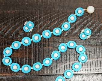Vintage Bead Necklace and Clip-on Earring Set, Blue and White Bead Jewelry, Vintage Costume Jewelry