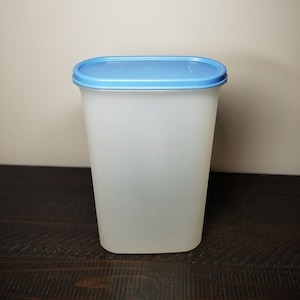 Large Tupperware Modular Mates #5 Storage Container with Blue Lid, Vintage Tupperware
