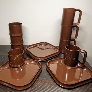 Ingrid Snax Snack Sets, 4 Trays, 4 Mugs and 4 Bowls/Tumblers, Vintage Brown Melamine Snack Set