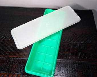 Vintage Jadeite Green Tupperware Celery Keeper, Vegetable Container