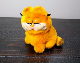 1981 Small Garfield Plush Toy, Vintage Sitting Garfield Stuffed Animal