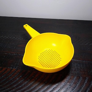 Small Yellow Tupperware Colander, Vintage Gold Tupperware Strainer