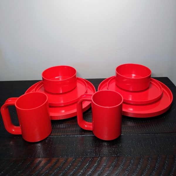 Heller Red Dish Set, Massimo Vignelli, Vintage 8 Piece Melamine Dish Set