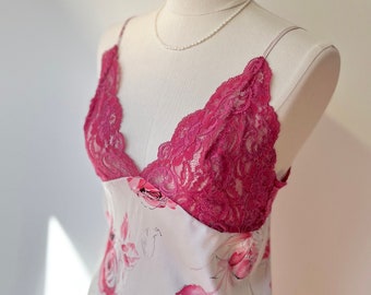 Vintage women’s 100% genuine silk pink and blush slip dress 90 with a lace bust