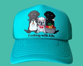 Cucinare con il cappello da camionista di K9
