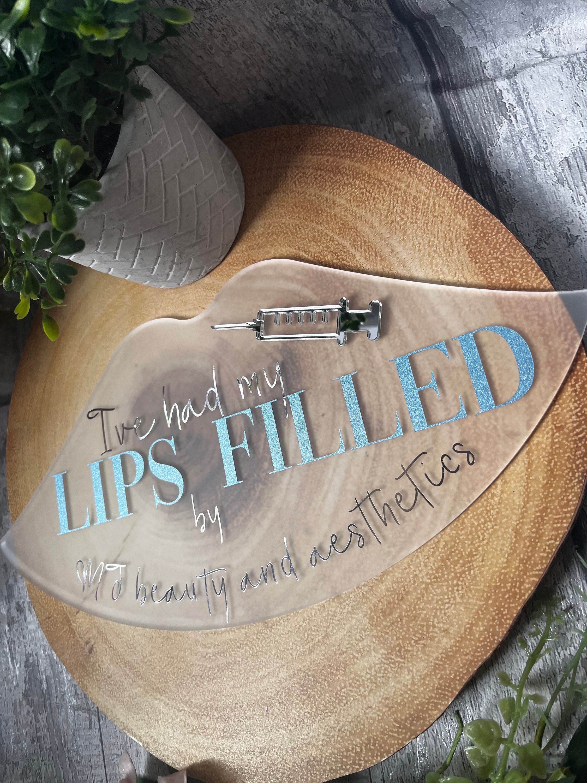 Acrylic lip shape sign, aesthetics, treatment sign, lip filler gift, Botox, lip enhancement, hair beauty room sign, beautician, salon decor